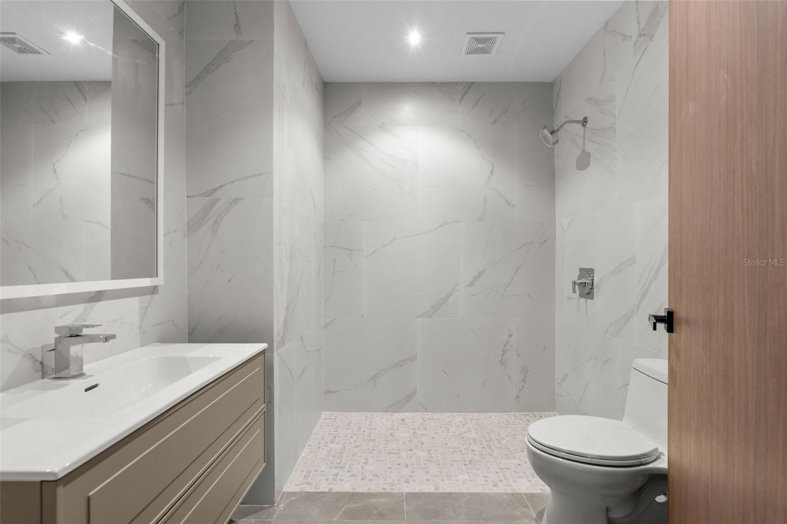 SHELL CASTLE CLUB - Residential