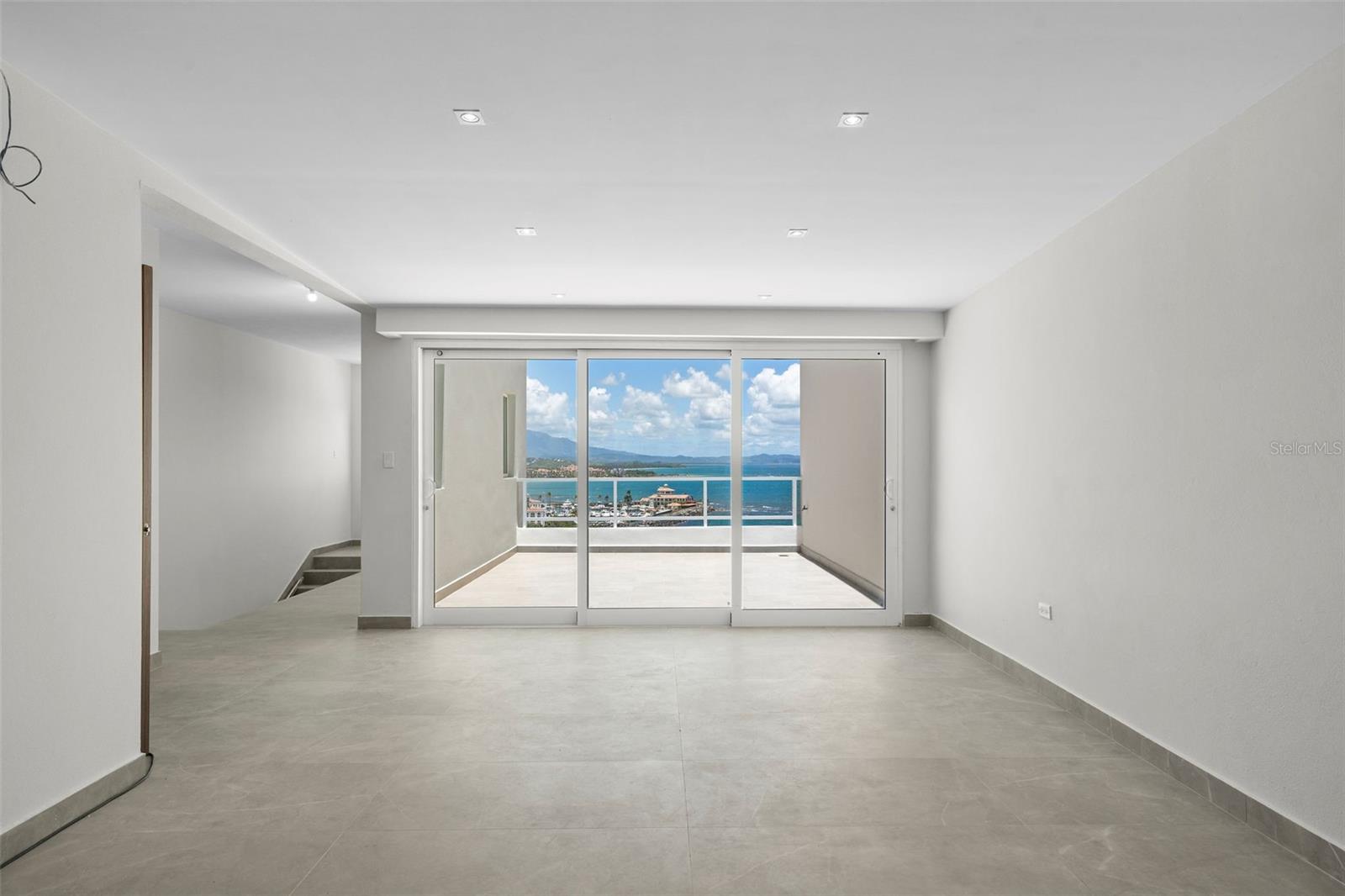 SHELL CASTLE CLUB - Residential