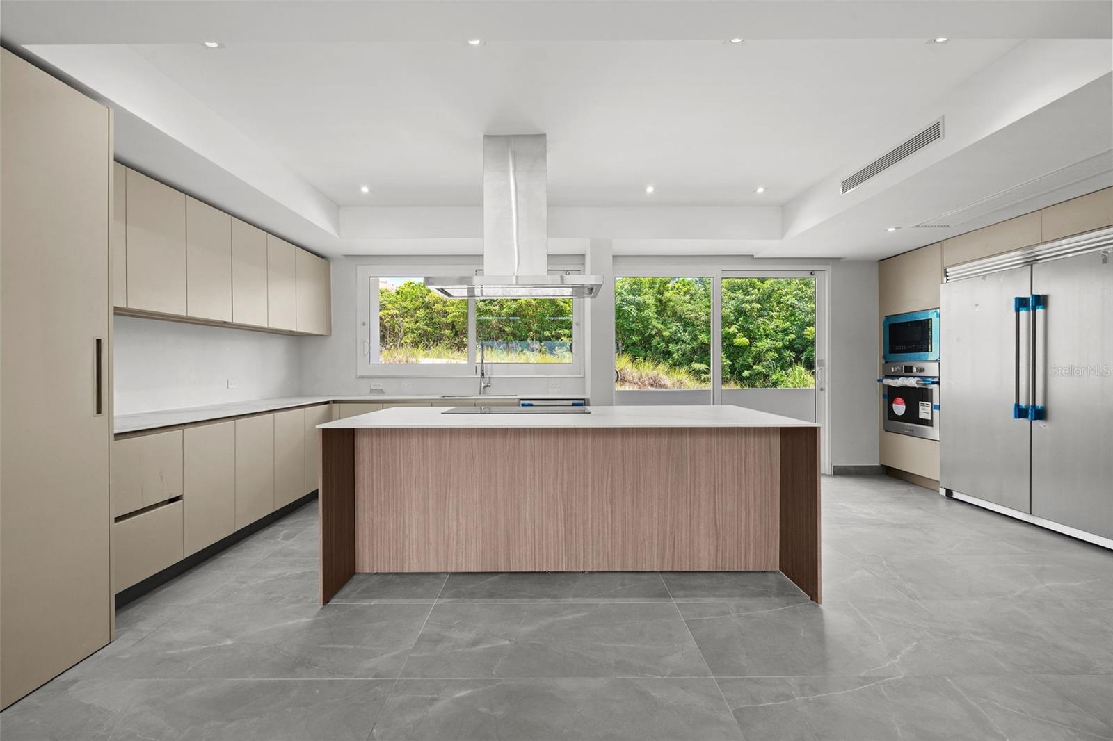 SHELL CASTLE CLUB - Residential