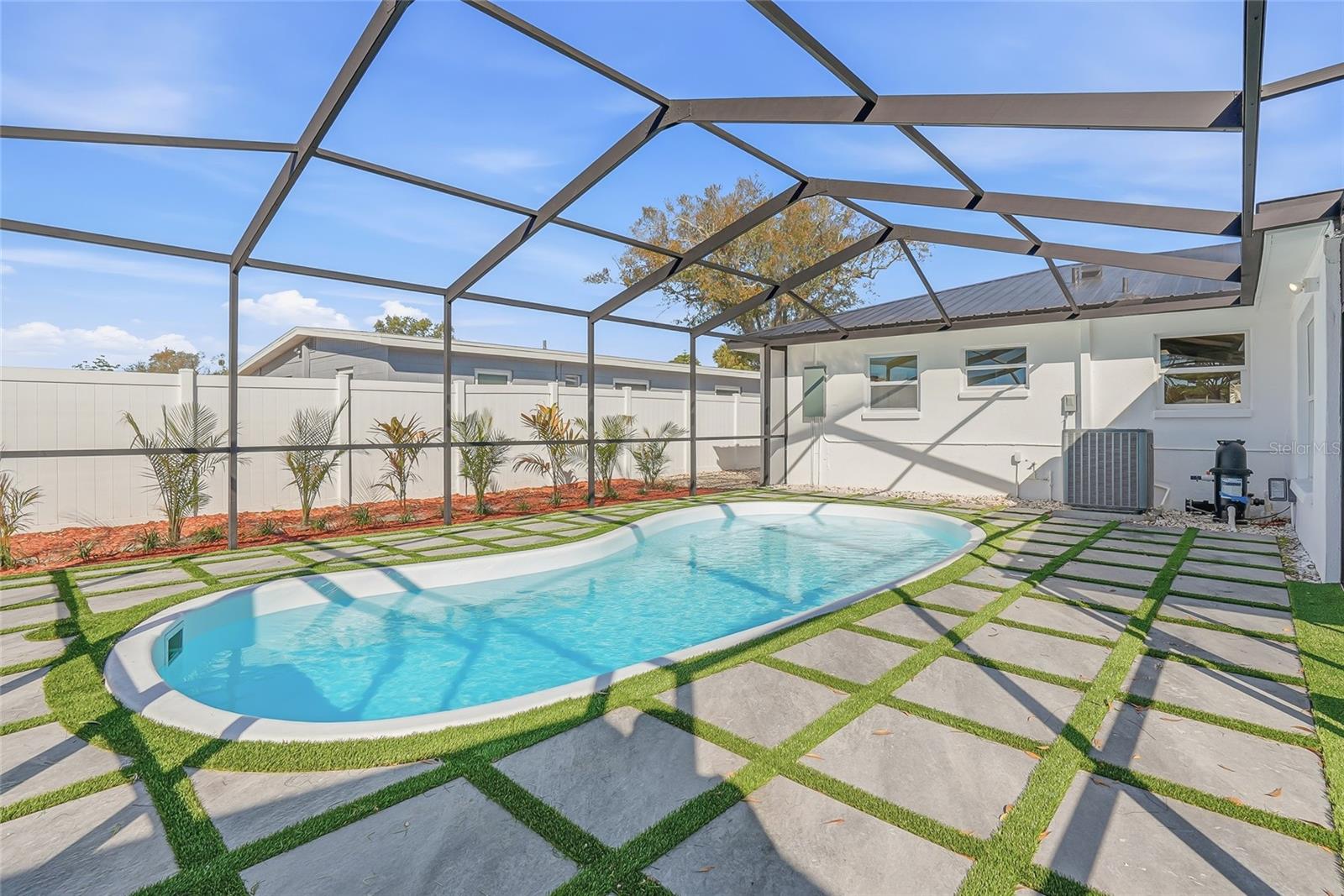 6529 S WEST SHORE CIRCLE