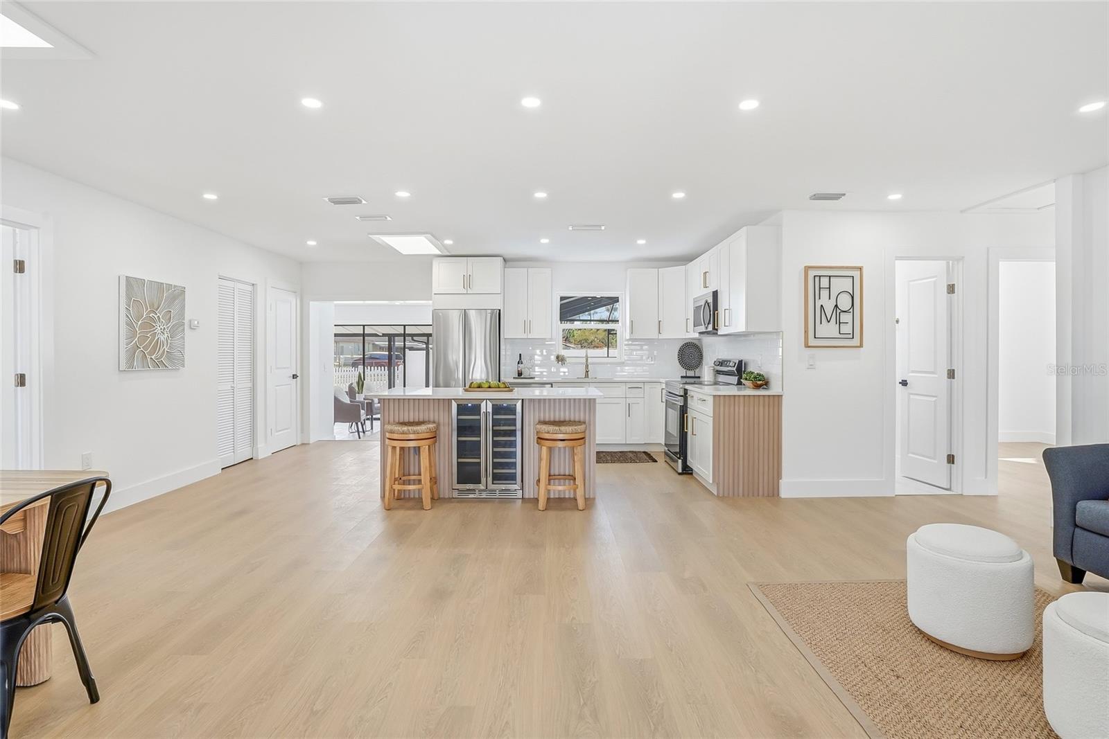 6529 S WEST SHORE CIRCLE