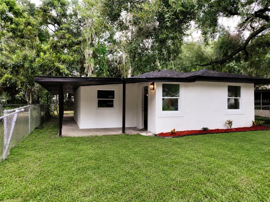 Photo of 919 W Hiawatha Street, Tampa, FL 33604 (MLS # TB8542464)