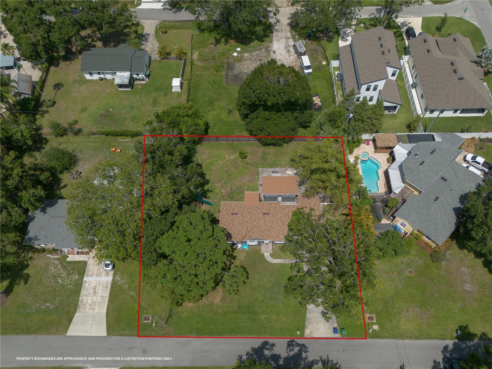 2306 W ELDRED DRIVE