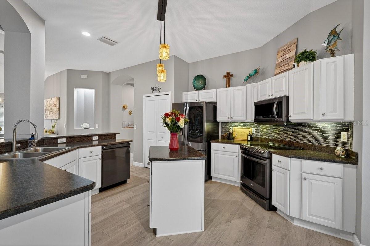 WATERS EDGE PH 09A - Residential