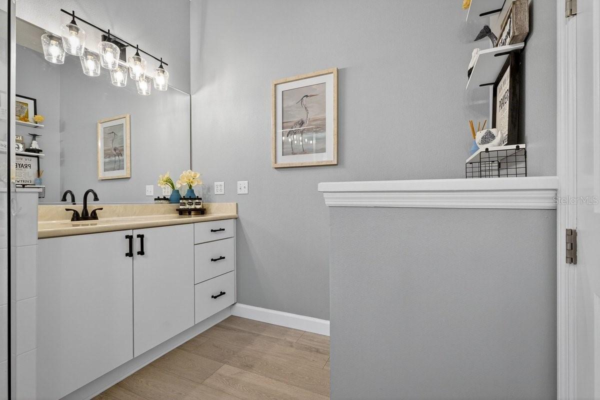 WATERS EDGE PH 09A - Residential