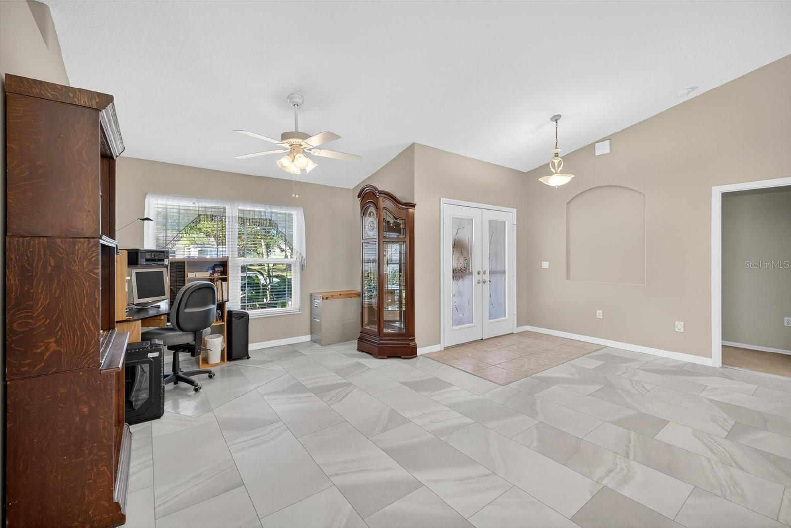 SPRING HILL - Residential