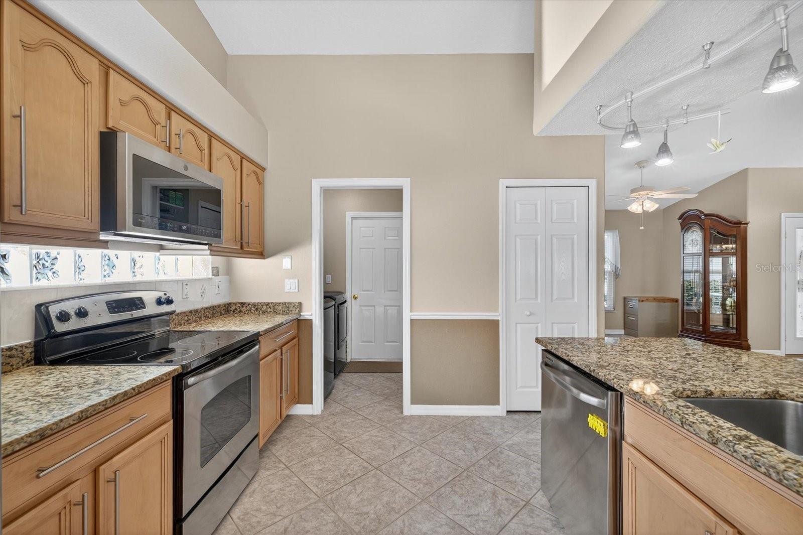 SPRING HILL - Residential