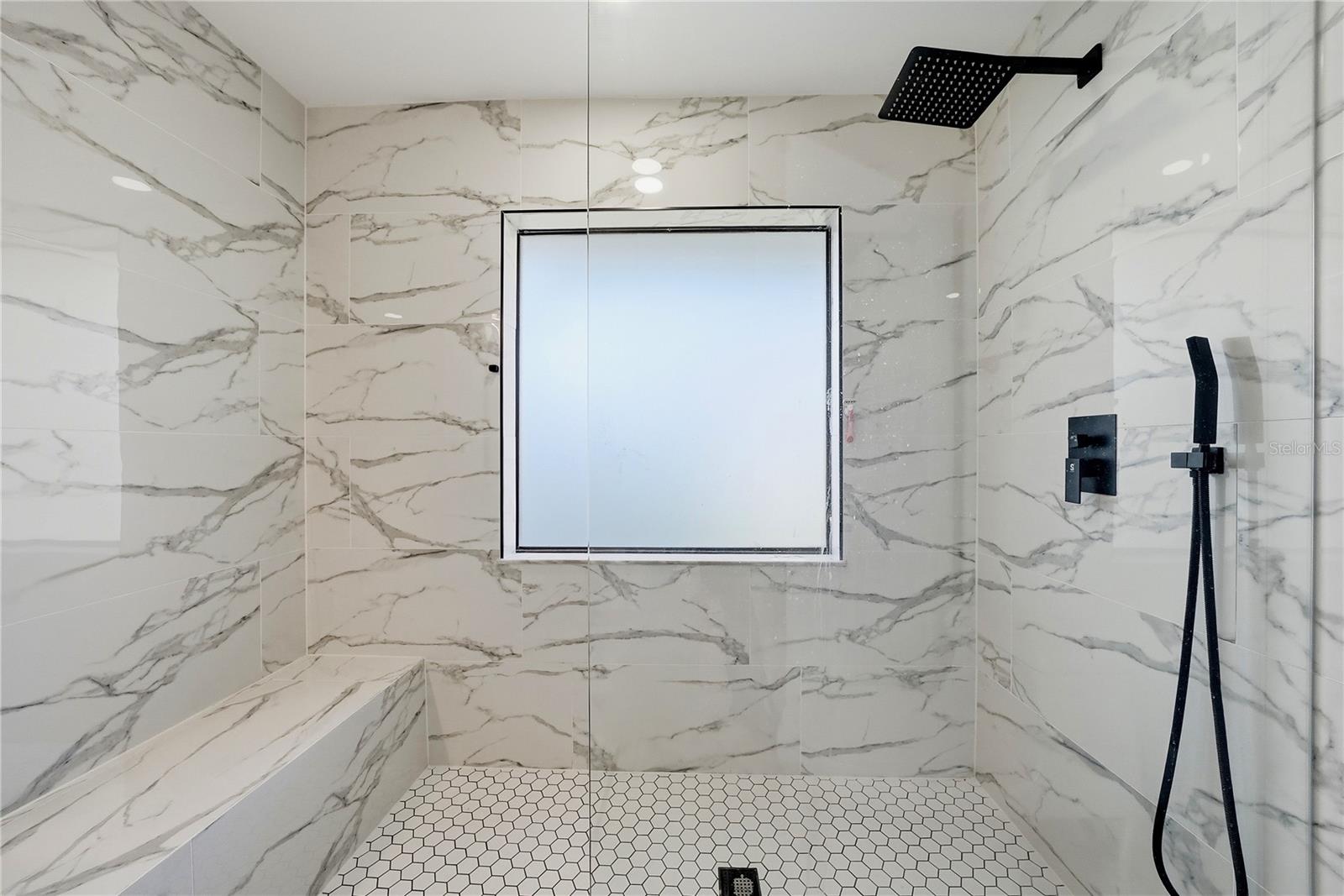 LAKE VALENCIA UNIT 3B - Residential