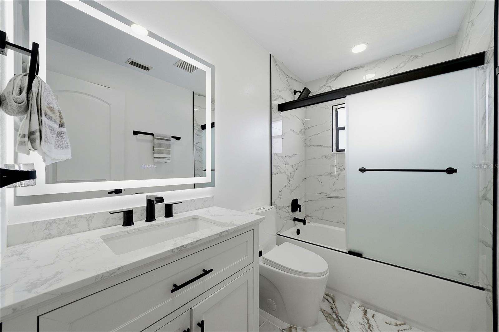 LAKE VALENCIA UNIT 3B - Residential