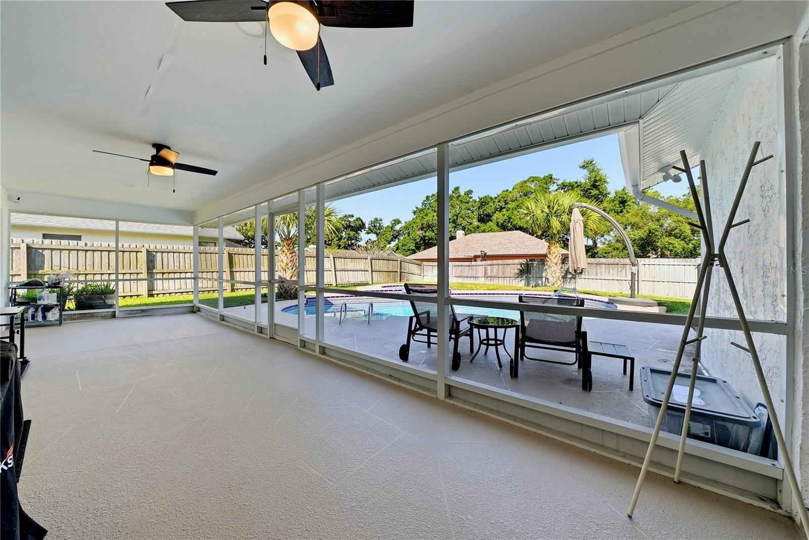 LAKE VALENCIA UNIT 3B - Residential