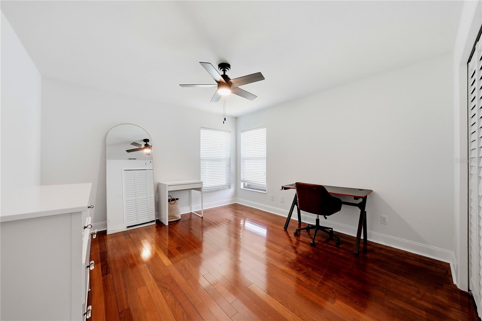 LAKE VALENCIA UNIT 3B - Residential