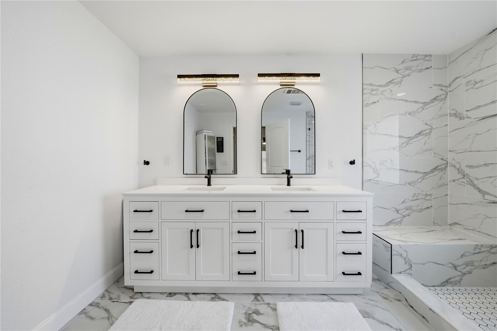 LAKE VALENCIA UNIT 3B - Residential
