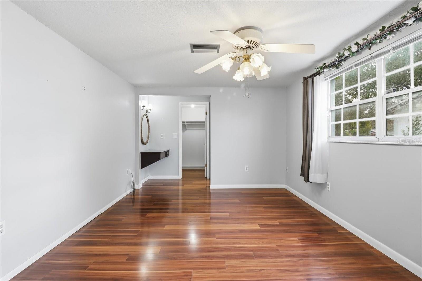 BEACON WOODS VILLAGE - Residential