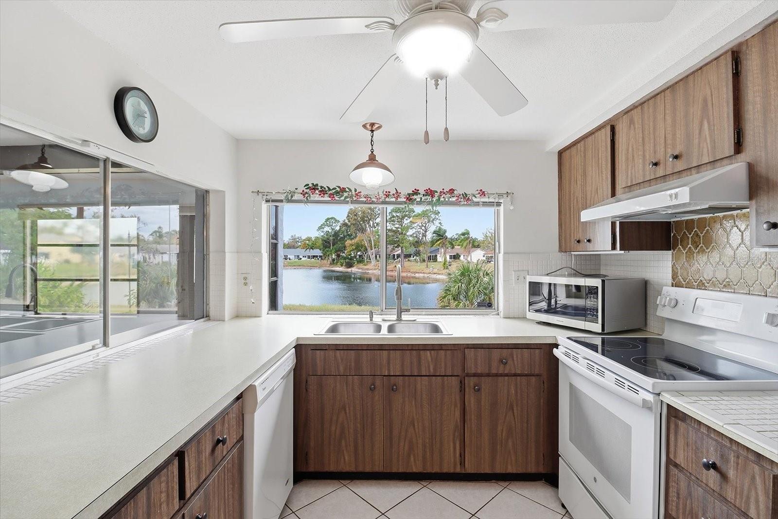 BEACON WOODS VILLAGE - Residential