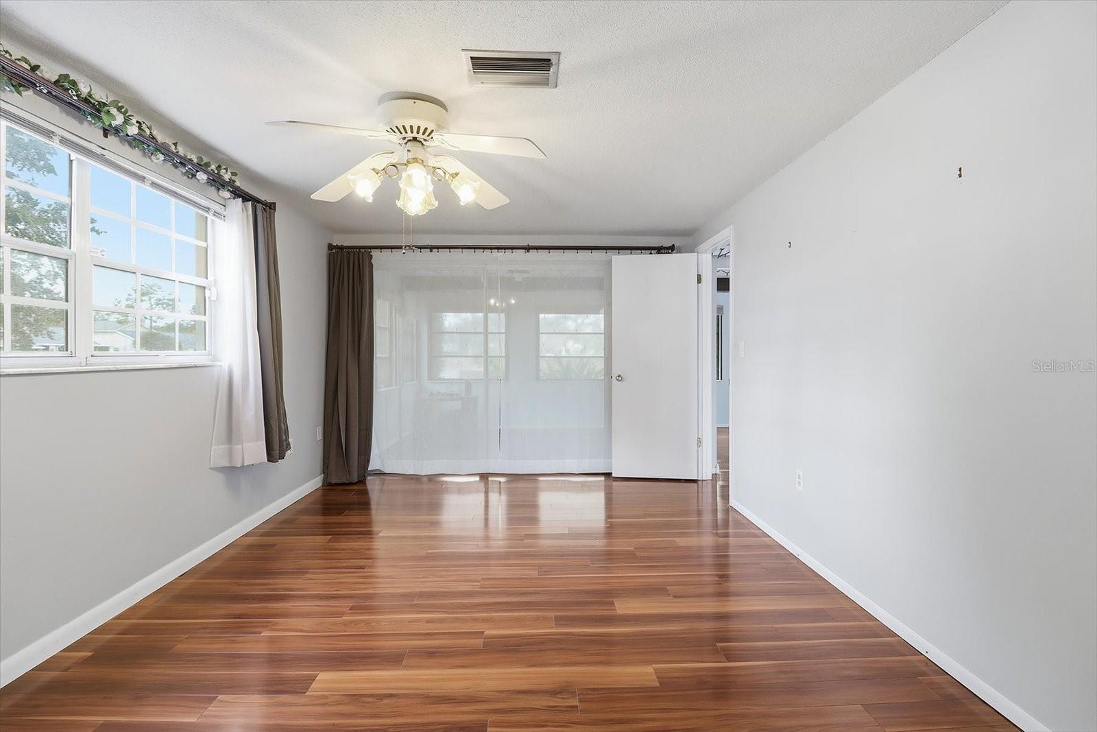 BEACON WOODS VILLAGE - Residential