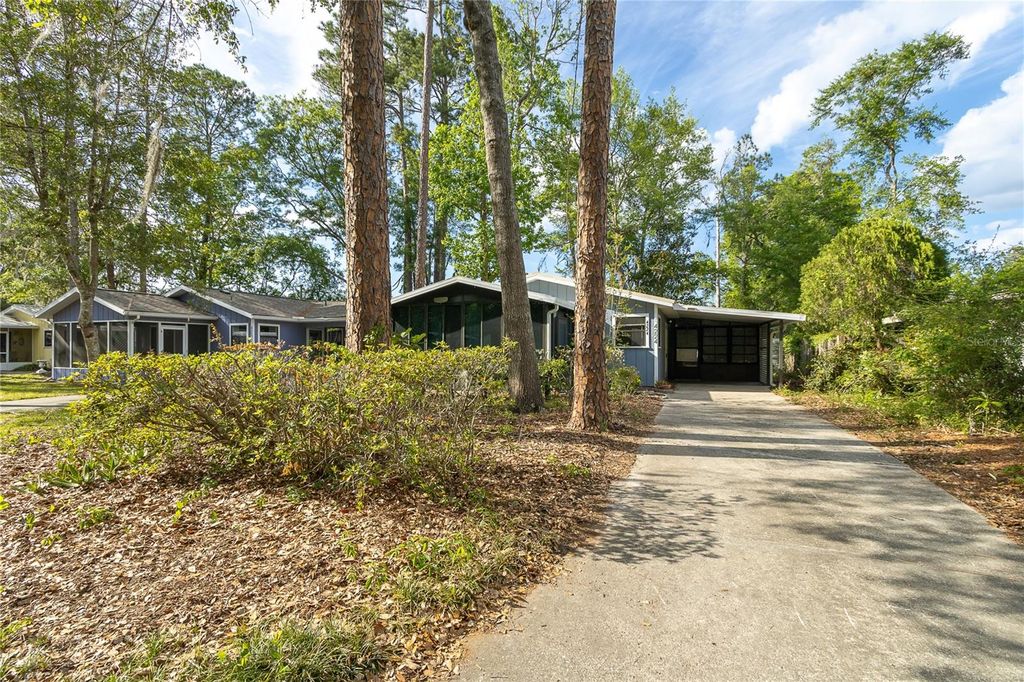 Photo of 4224 NW 87th Lane, Gainesville, FL 32653 (MLS # GC539087)