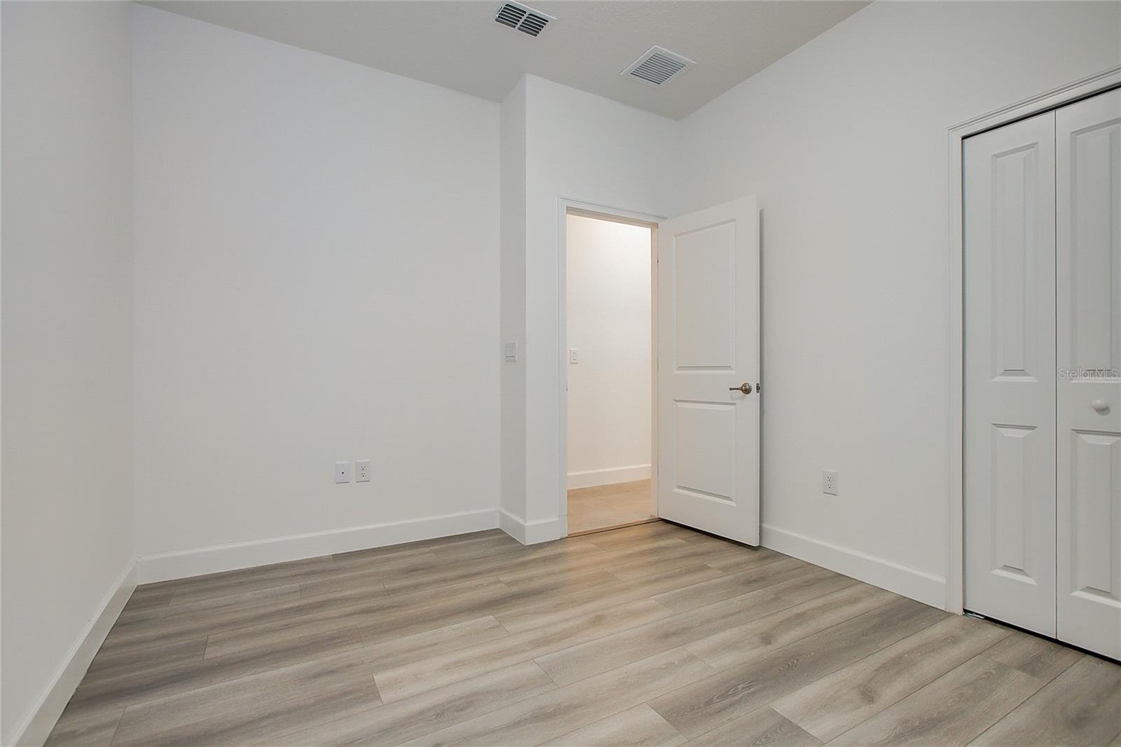 MIRABAY PRCL 8 - Residential