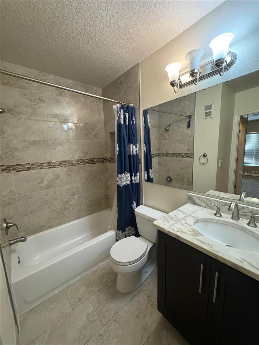 SUNERT LAKE - Residential Lease