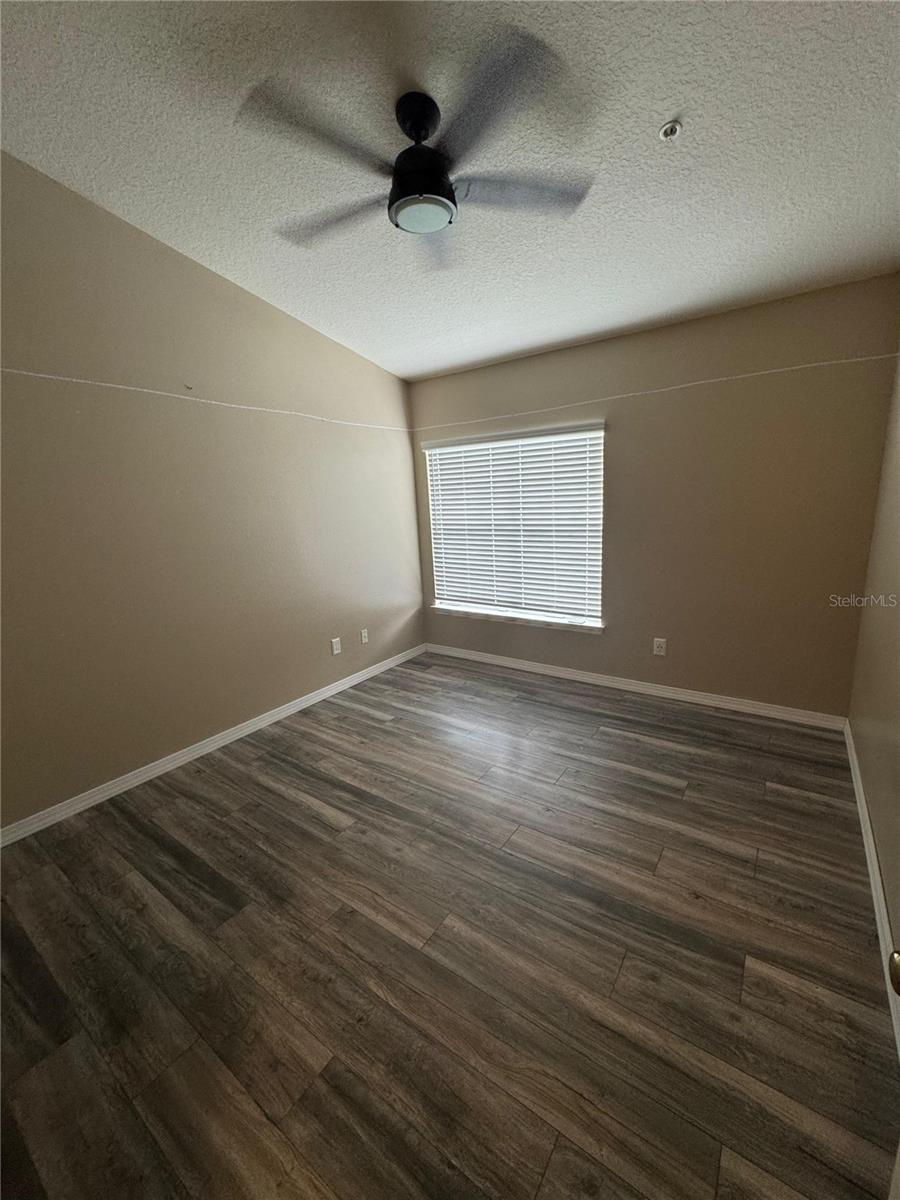 SUNERT LAKE - Residential Lease