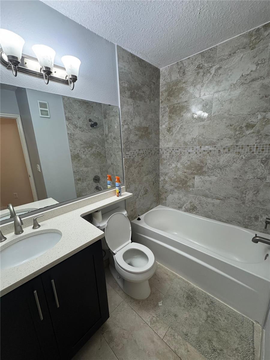 SUNERT LAKE - Residential Lease