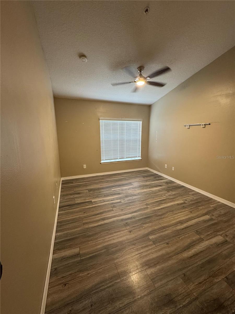 SUNERT LAKE - Residential Lease