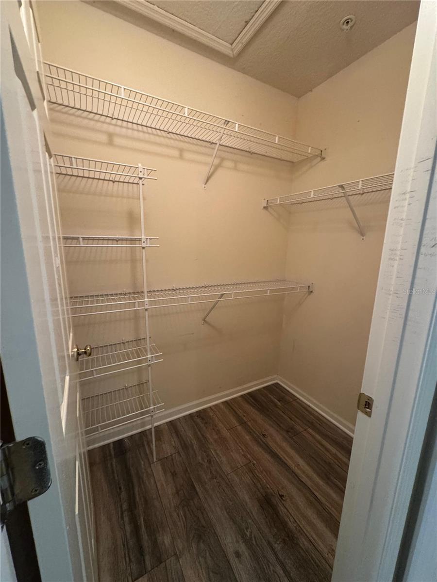 SUNERT LAKE - Residential Lease