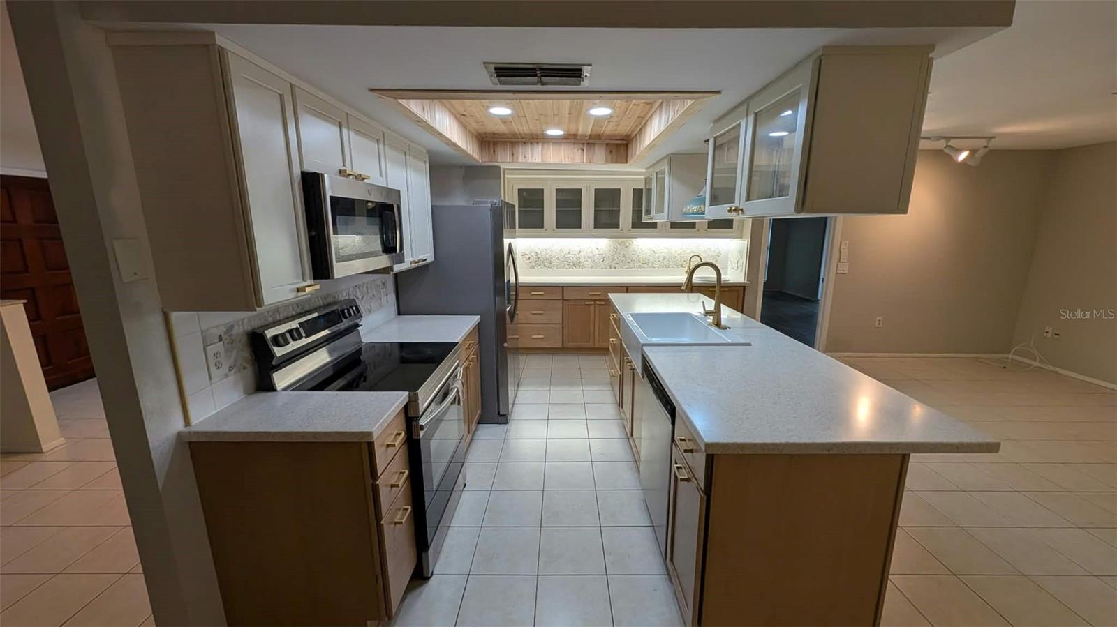 12408 GOLDEN OAK CIRCLE
