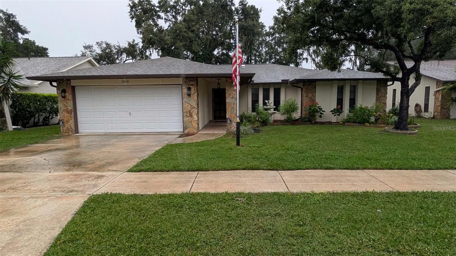 12408 GOLDEN OAK CIRCLE