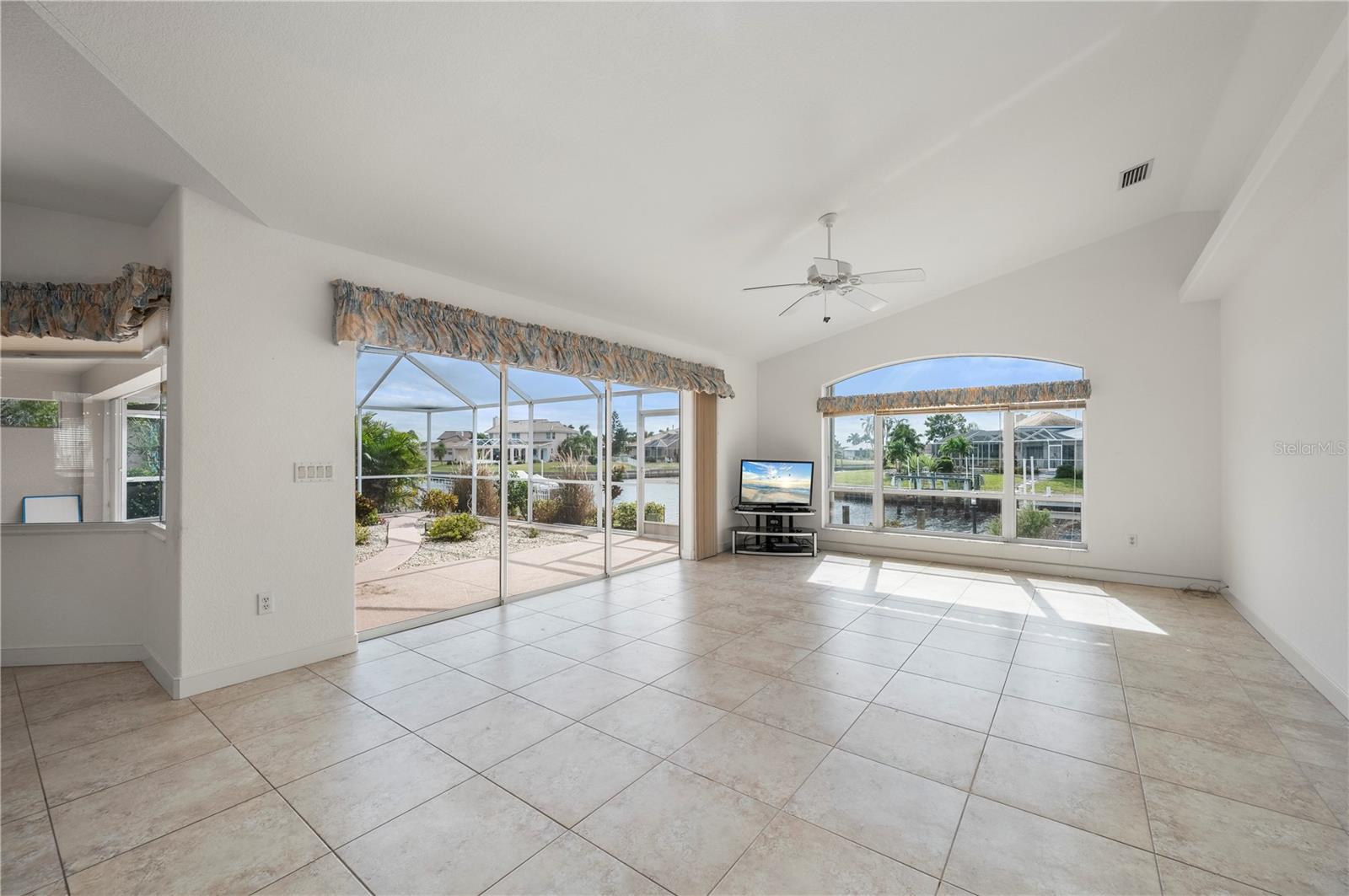 PUNTA GORDA ISLES SEC 11 - Residential