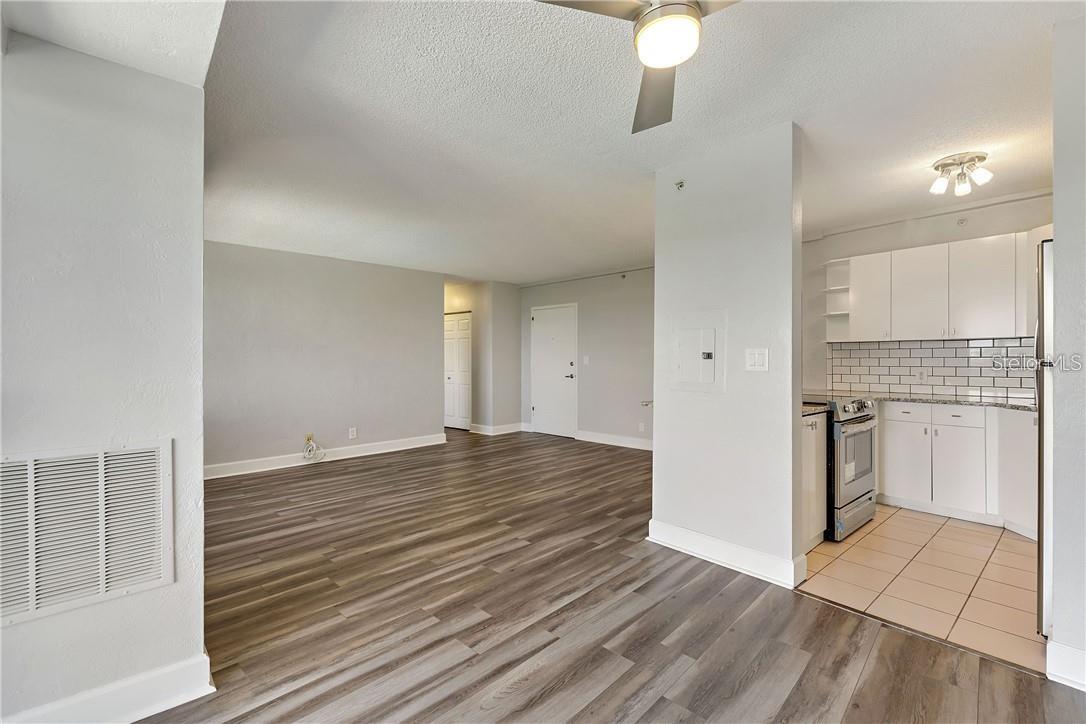 WAVE THE CONDO - Residential