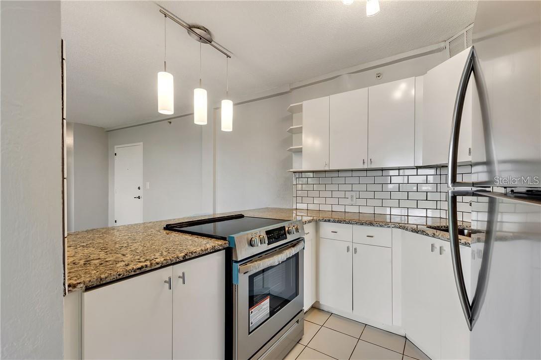 WAVE THE CONDO - Residential