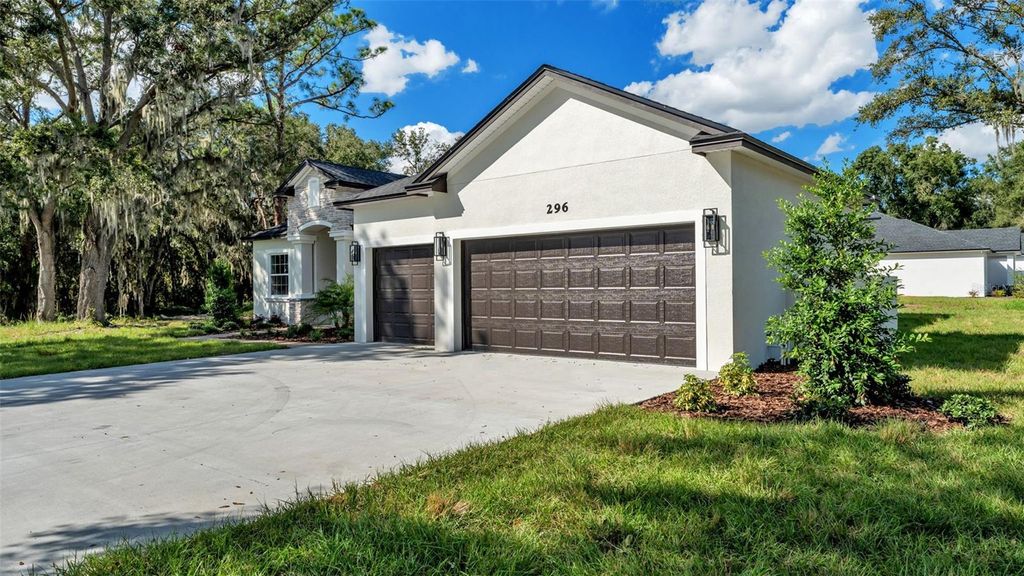 Photo of 296 E Daughtery Rd, Lakeland, FL 33809 (MLS # L4956838)