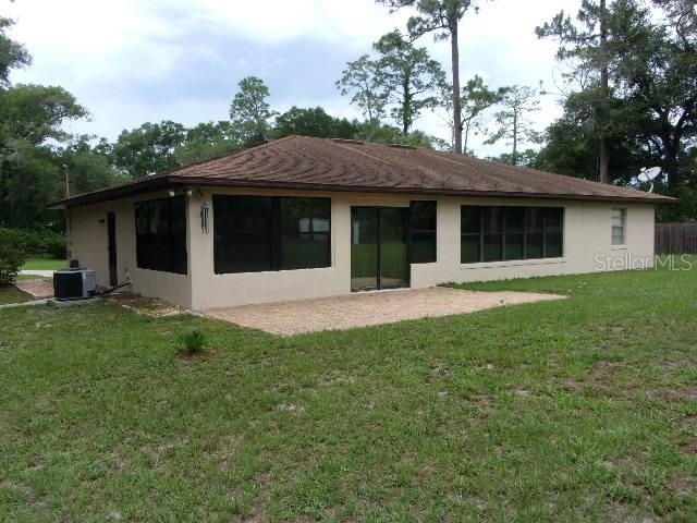 871 OAK TREE LANE