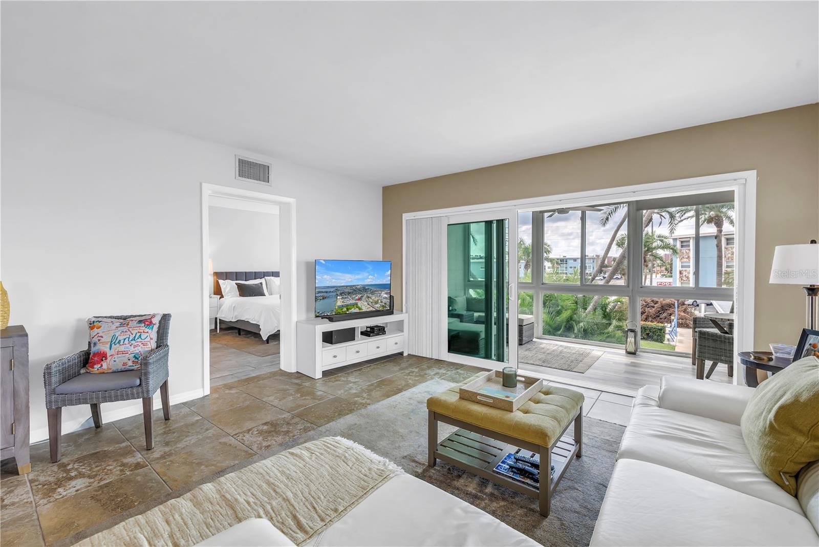 SYLVETTE CONDO - Residential