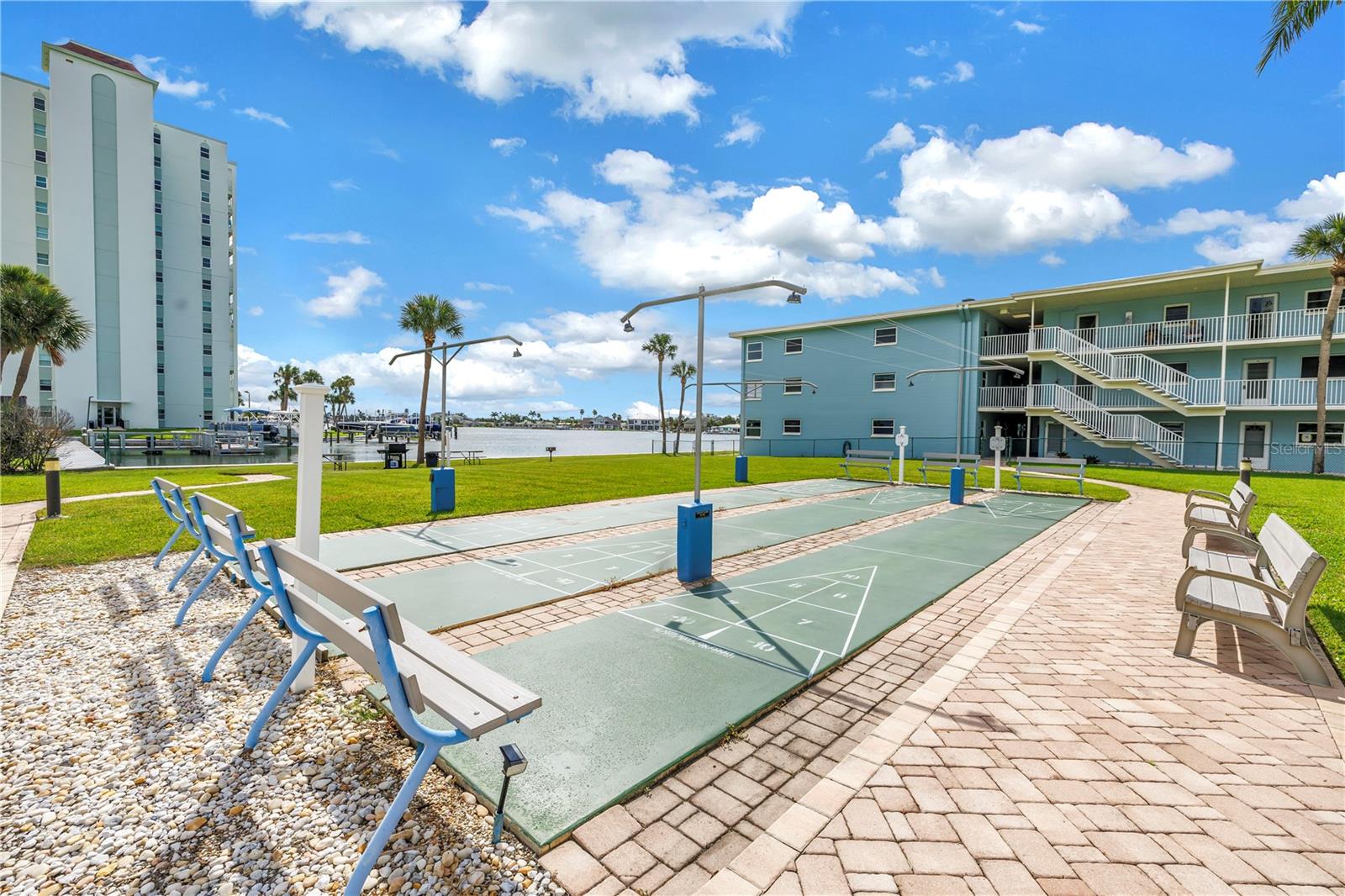 SYLVETTE CONDO - Residential