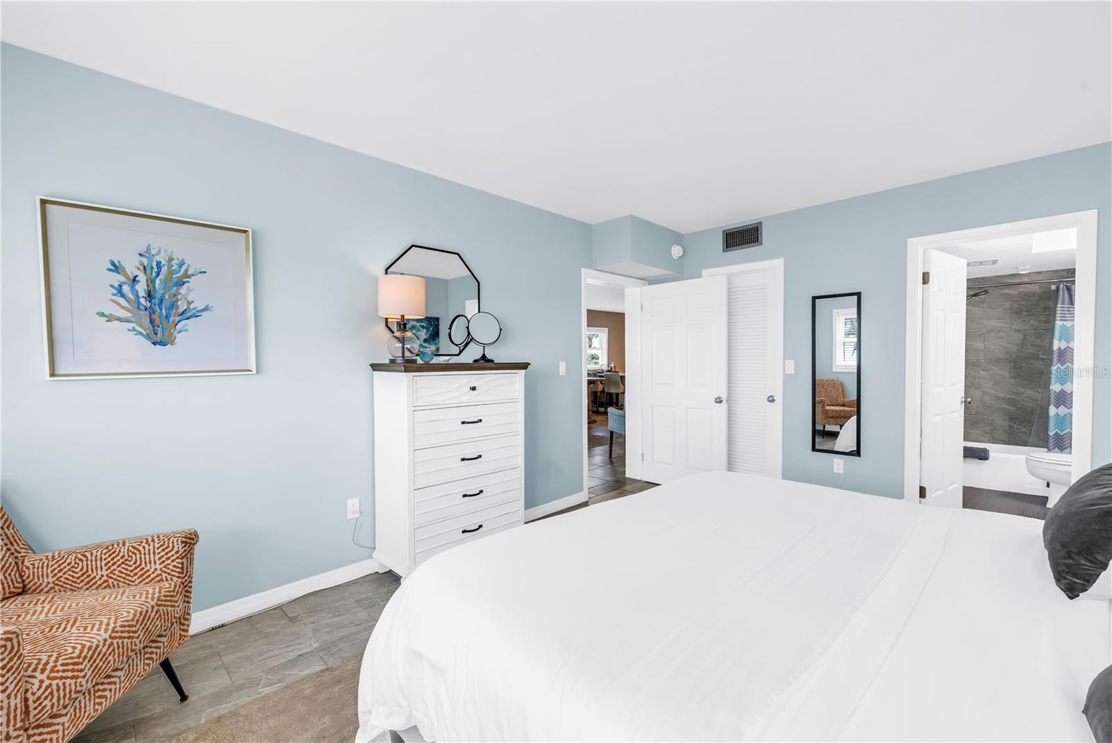 SYLVETTE CONDO - Residential