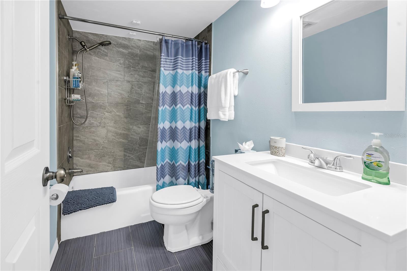 SYLVETTE CONDO - Residential