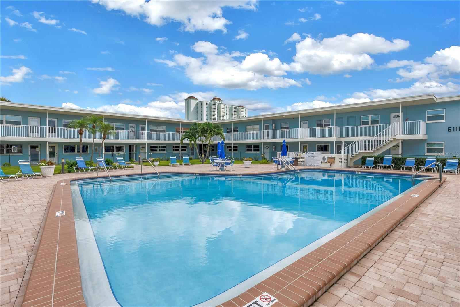 SYLVETTE CONDO - Residential