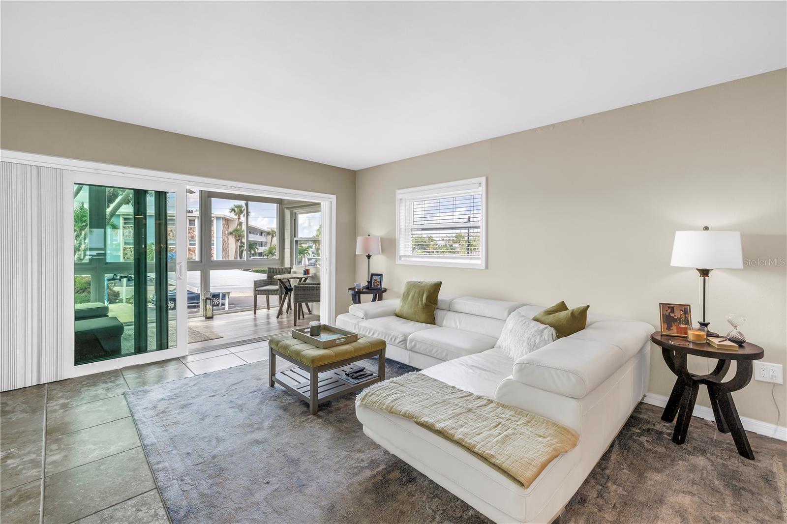 SYLVETTE CONDO - Residential