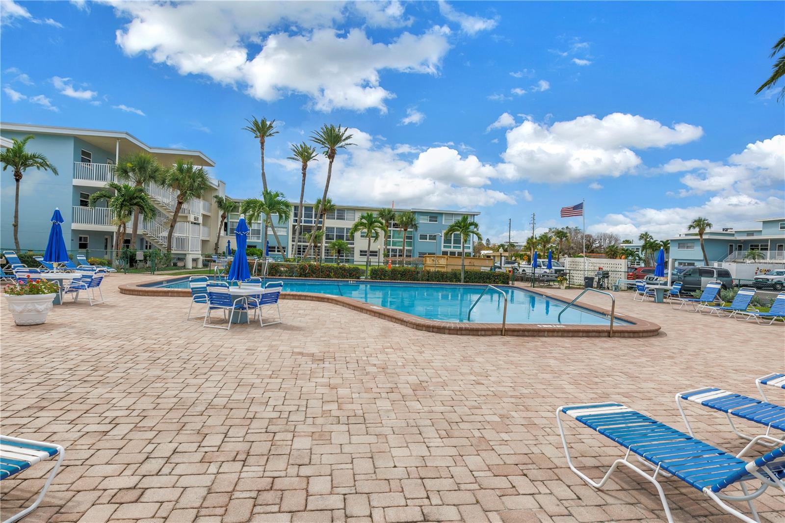 SYLVETTE CONDO - Residential