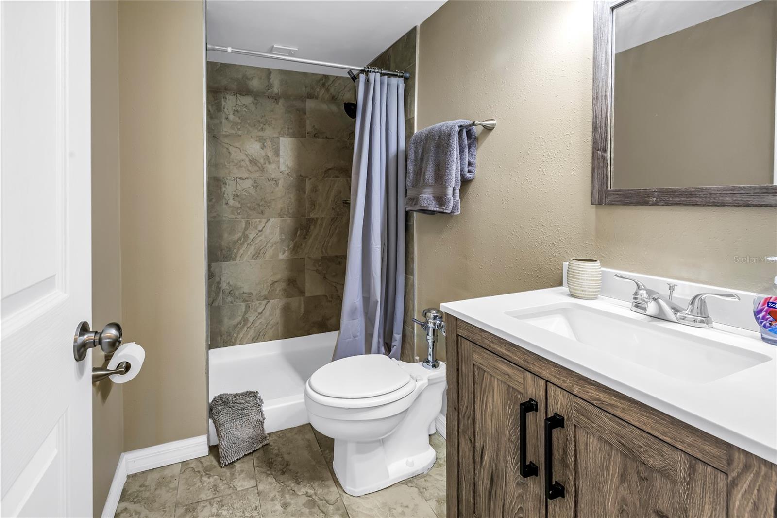 SYLVETTE CONDO - Residential