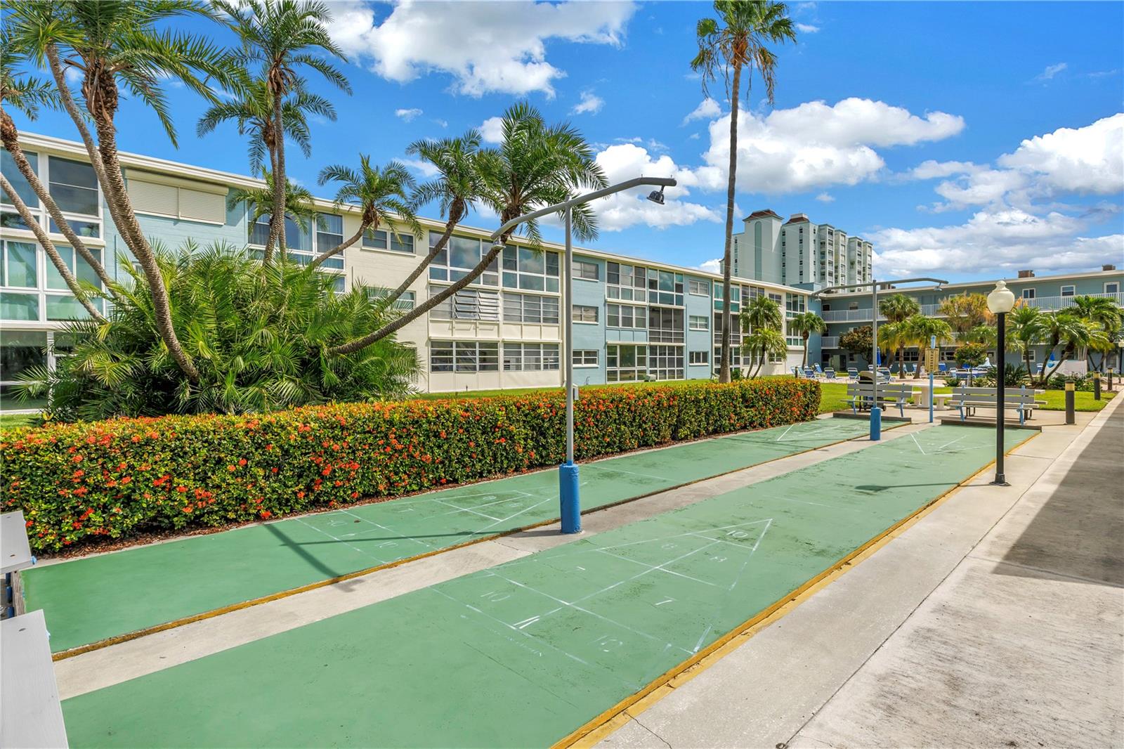 SYLVETTE CONDO - Residential