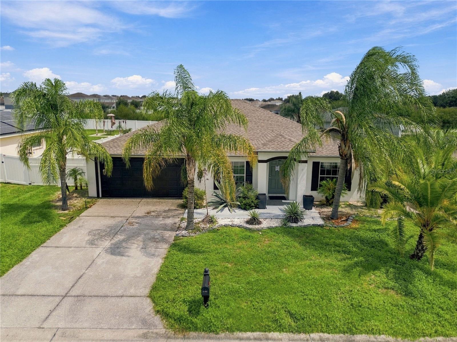 376 LAKE ELOISE POINTE DRIVE
