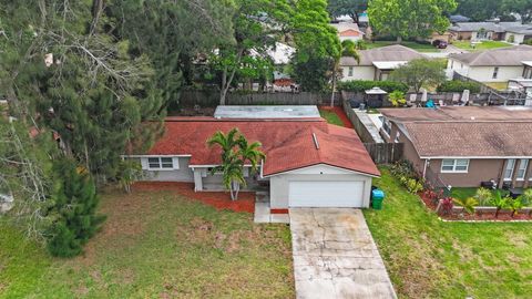 A home in SEMINOLE