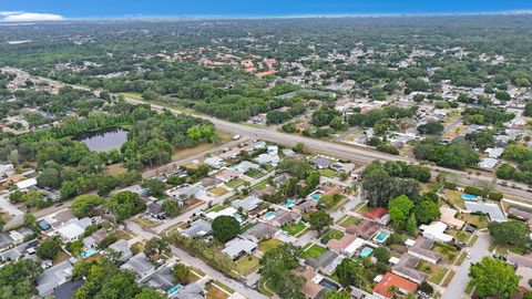 A home in SEMINOLE