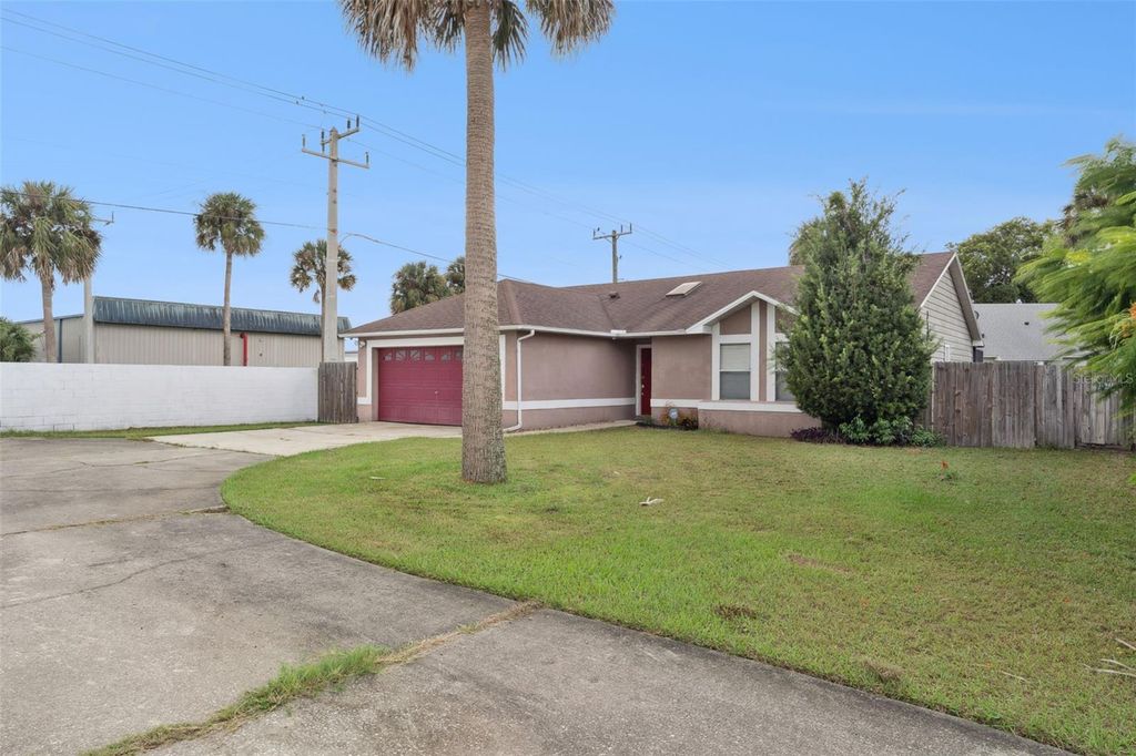 Photo of 212 S Bristol Circle, Sanford, FL 32773 (MLS # O6349345)