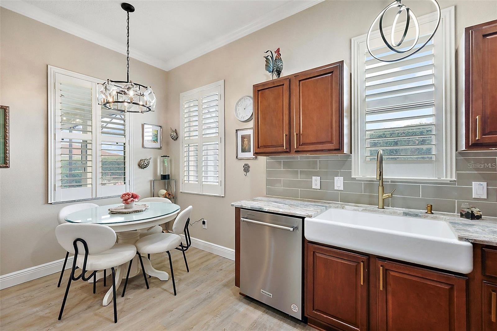 LAKESIDE LANDINGS - Residential