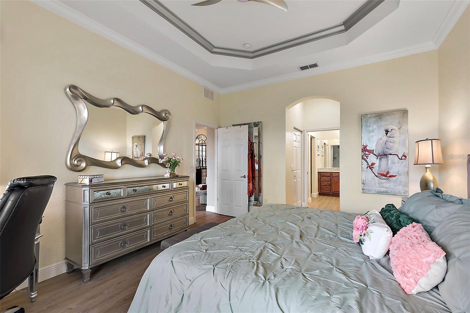 LAKESIDE LANDINGS - Residential