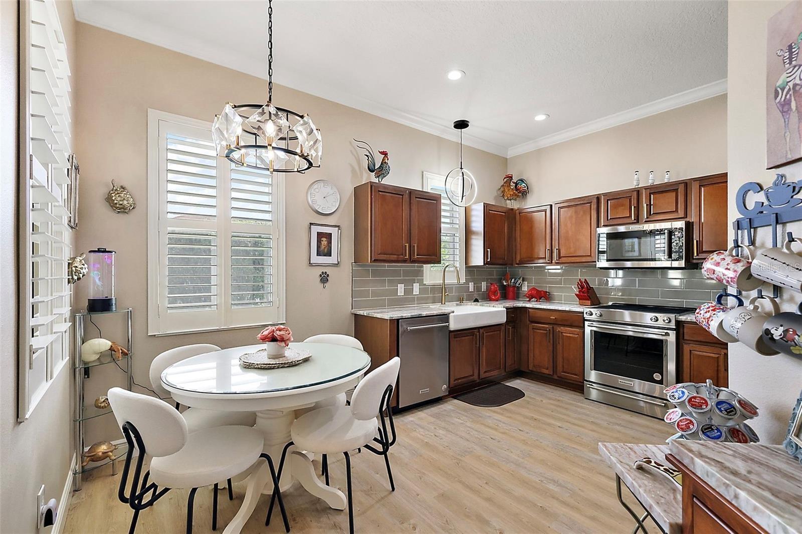 LAKESIDE LANDINGS - Residential