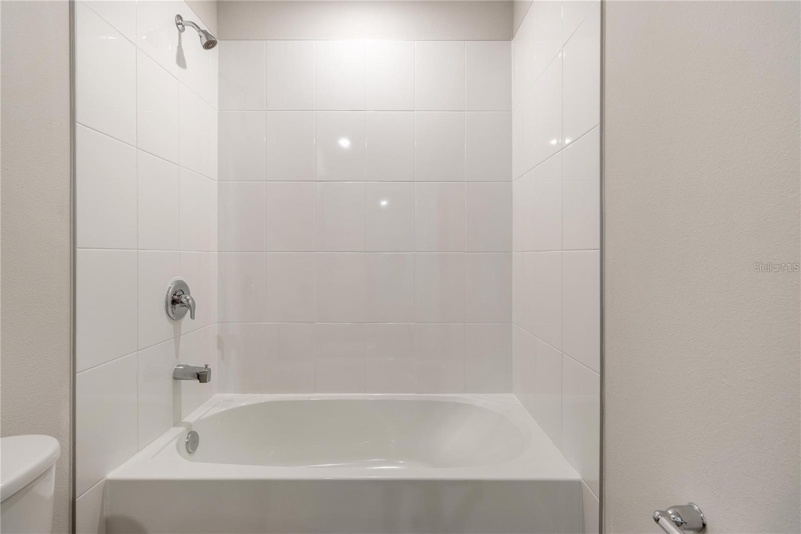 HAMMOCK RESERVE PH 1 - Residential Lease